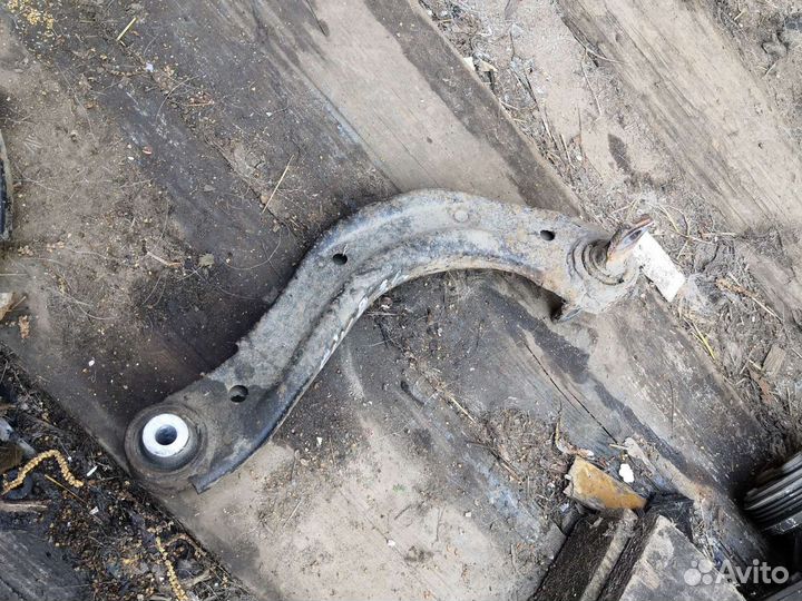 Рычаг верхний задней подвески Honda Civic 8 4D