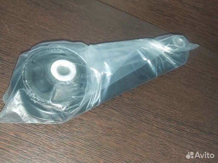 Подушка двигателя задняя Nissan Qashqai J10 1.6 2л