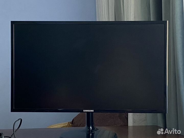 Монитор Samsung 23,5