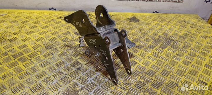 Кронштейн кабины левый Man Tga Tgs Tgx TGS