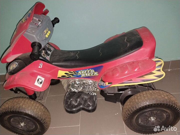 Детский квадроцикл на аккумуляторе