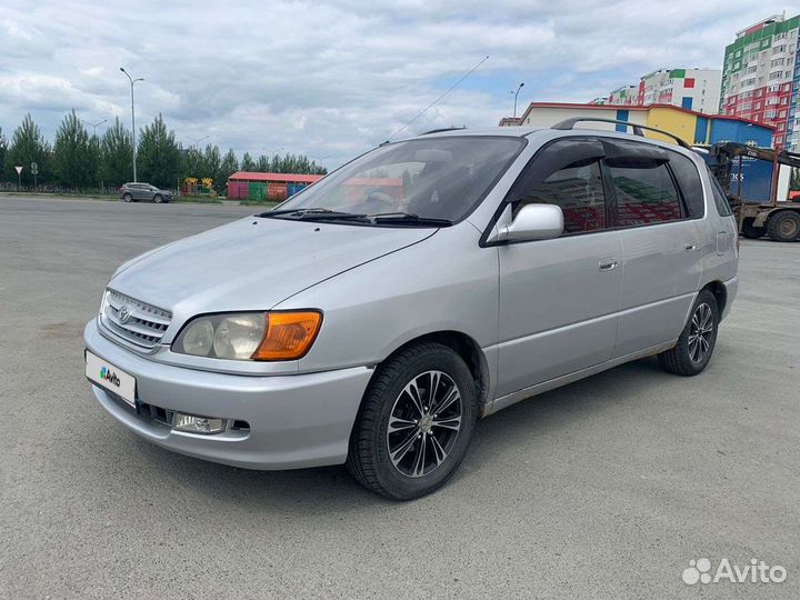 Toyota ipsum m10