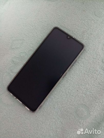 Продам телефон Samsung 32 в идеале
