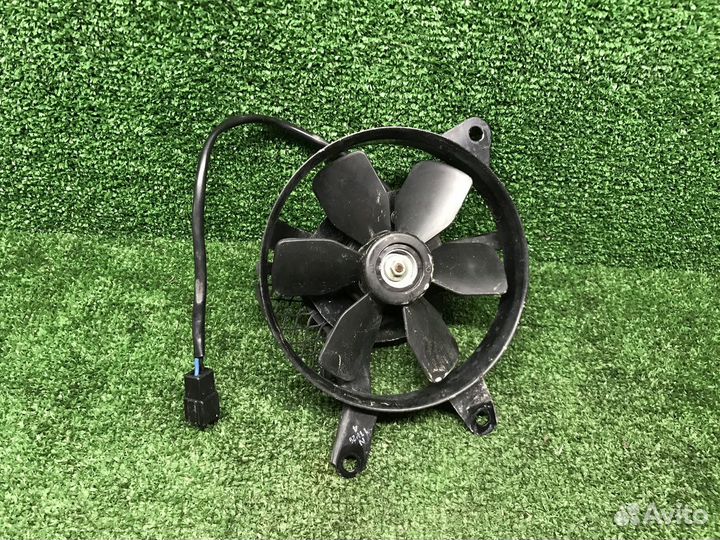 Вентилятор радиатора Suzuki SV400 2005 год