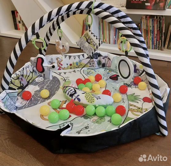 Развивающий игровой коврик для новорожденного