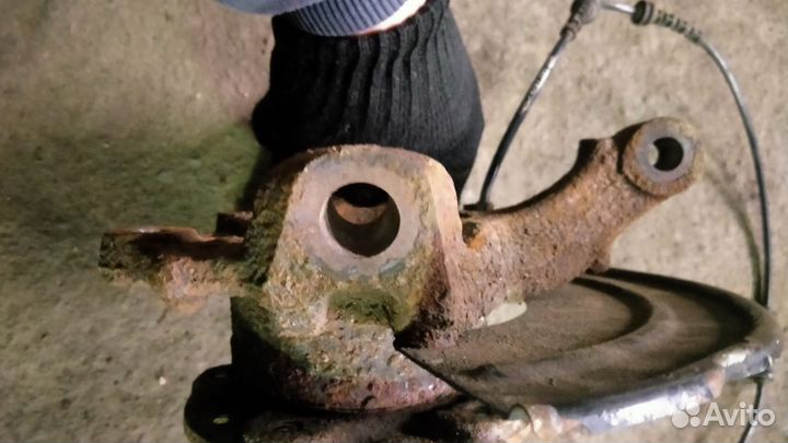 Кулак поворотный передний правый Renault Duster