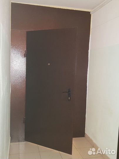 Тамбурная дверь с монтажом