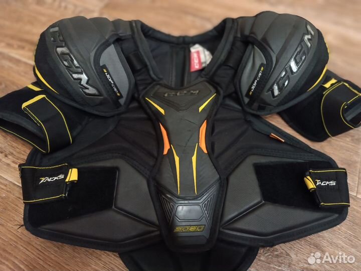 Нагрудник хоккейный ccm sr s