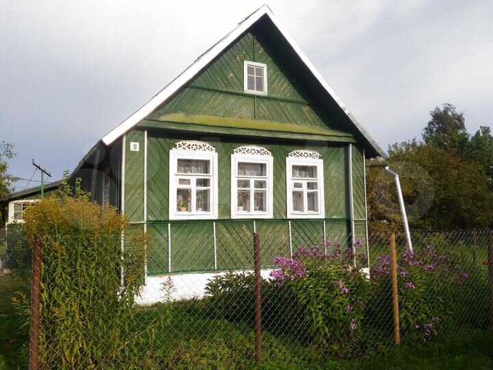 Новгородские дома дачи. Дом в Новгородской области. Недвижимость Новгородская. Дом в Окуловке в Новгородской области. Сольцы дом.