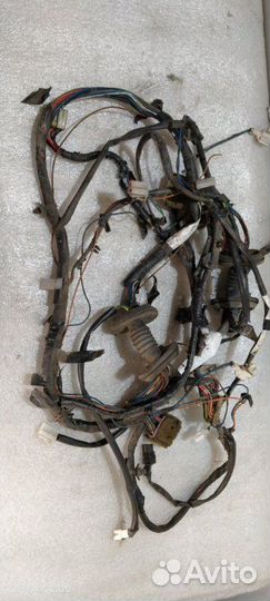 Проводка двери Mitsubishi Montero V20 6G72 3.0