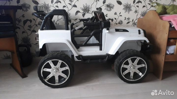 Детская машинка