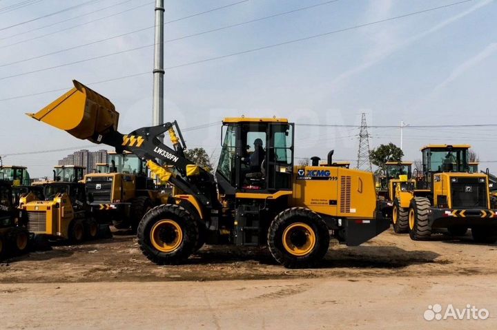 Фронтальный погрузчик XCMG LW330FN, 2023