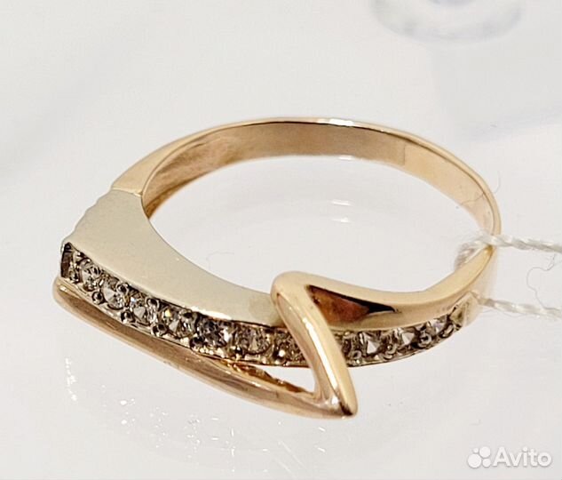 Золотое кольцо с фианитами 16,5 размер