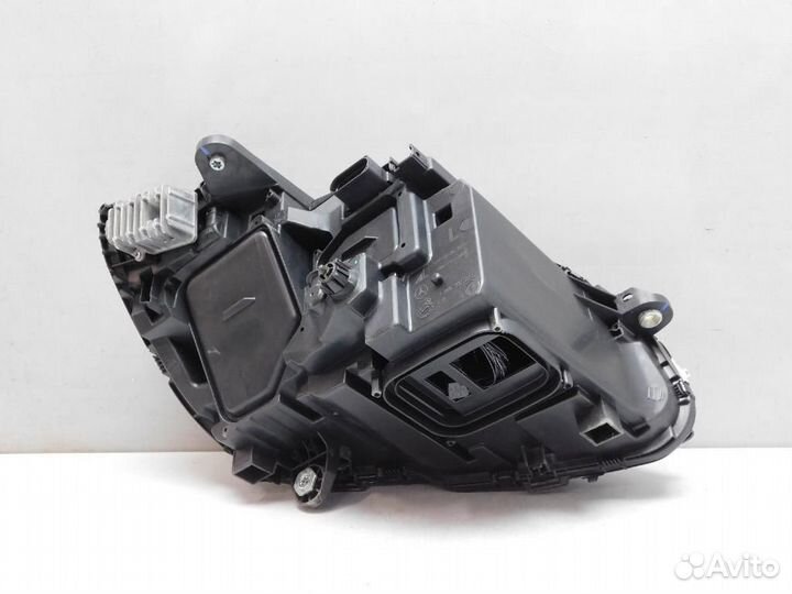 Фара левая Mercedes-Benz C-Class