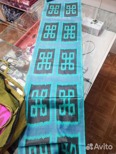 Узбекский шелковый икат ручного ткачества. Адрас