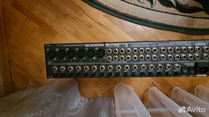 Активный микшерный пульт