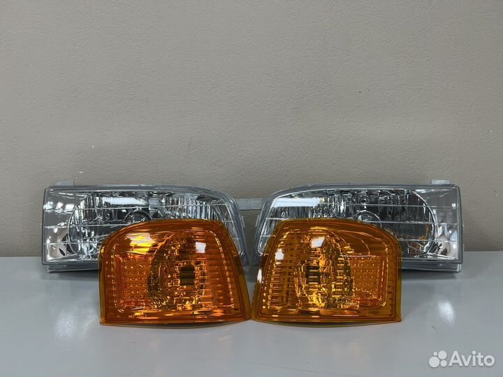 Фары Toyota Sprinter Carib