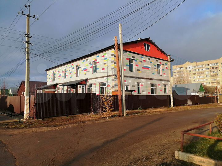 Дом 740 м² на участке 10 сот.