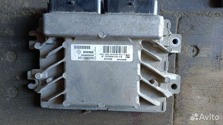 Эбу Renault Logan Sandero