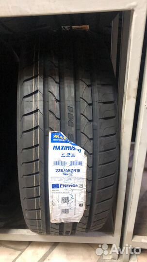 Maxtrek Maximus M1 235/45 R18 98W