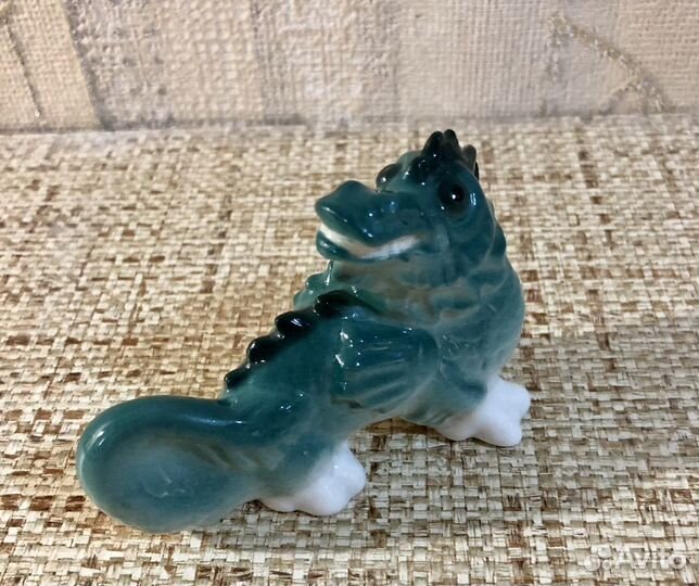 Фарфоровая статуэтка Дракон лфз