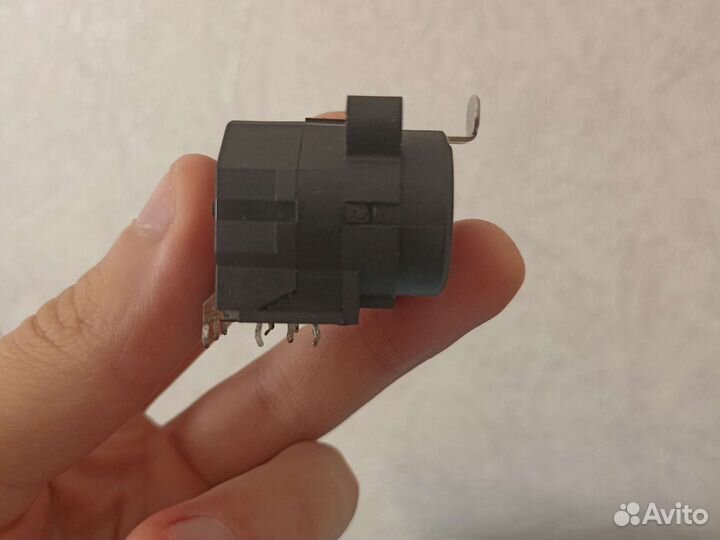 Коннектор RCJ6FI-H