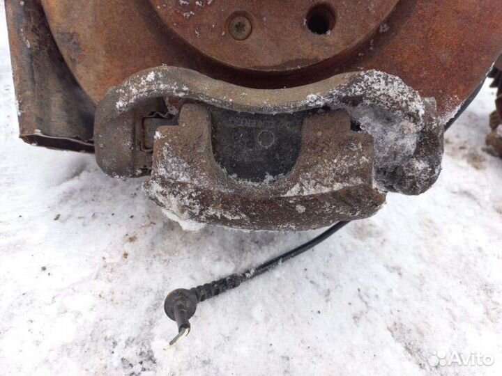 Суппорт передний левый/правый opel corsa d