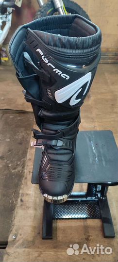 Мотоботы кроссовые forma