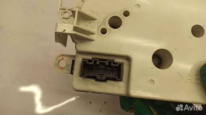 Блок управления климатической установкой Mazda CX