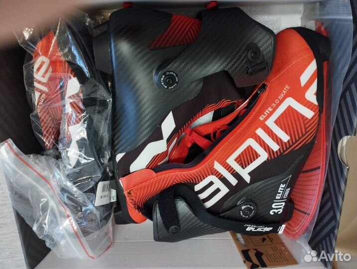 Лыжные ботинки коньковые alpina