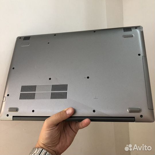 Игровой ноутбук Lenovo