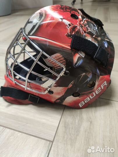 Шлем хоккейного вратаря