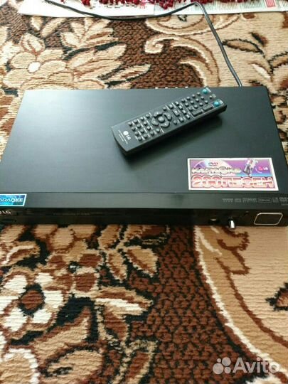 Караоке DVD плеер LG DK765