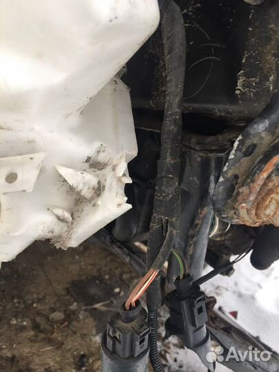 Бачок омывателя на volkswagen jetta 6 с дефектом