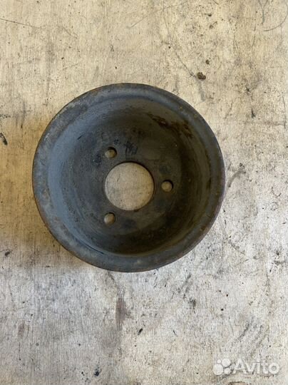 Рейндж ровер спорт 1 шкив помпы