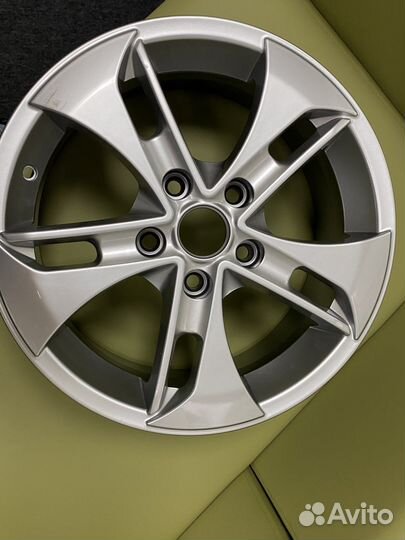 Литые диски skad r16 5x114.3 только 1 шт