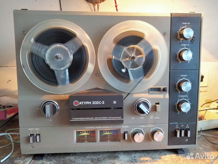 Катушечный магнитофон Сатурн