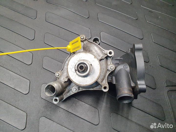 Водяная помпа Audi Q7 4L 2008 079121014F