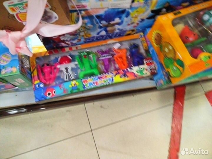 Радужные друзья роблокс фигурки