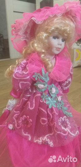 Фарфоровая кукла коллекционная большая