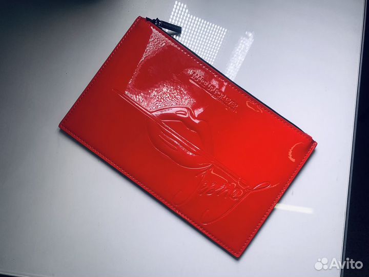 Лаковая косметичка Make Up Forever