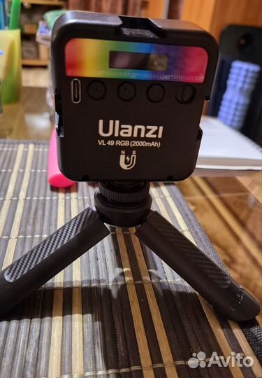 Осветитель Ulanzi VL49 RGB Mini LED Video