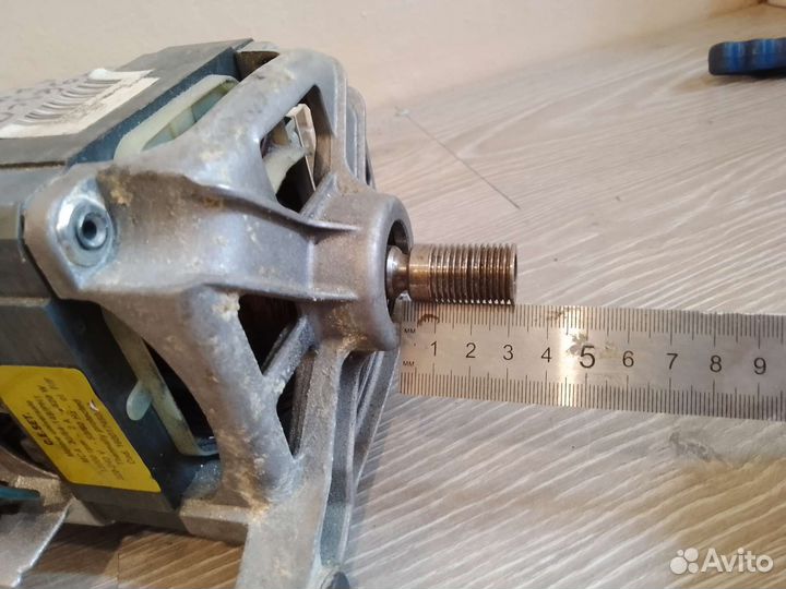 Двигатель стиральной машины Индезит Аристон