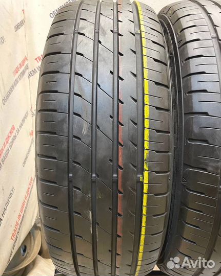 Dunlop Enasave RV504 215/60 R17 93N