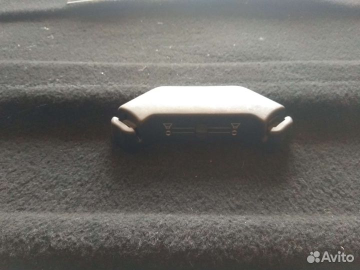 Задняя полка audi 100 c3