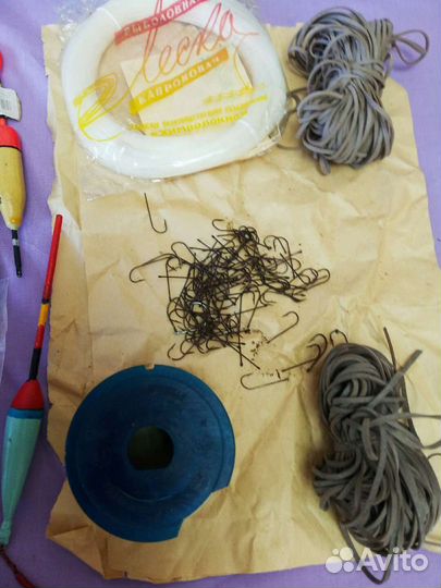 Крючки поплавки леска воблеры спиннинг рыбалка