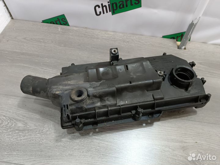 Корпус воздушного фильтра 1,4 AKQ Golf 4