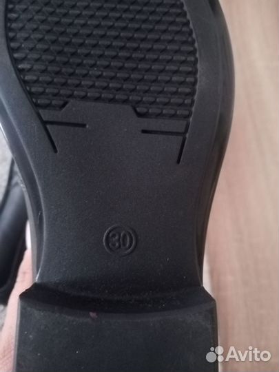 Продам туфли для мальчика, одевали один раз