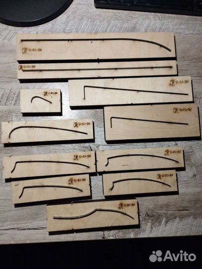 Штампы вырубные перьев для стрел