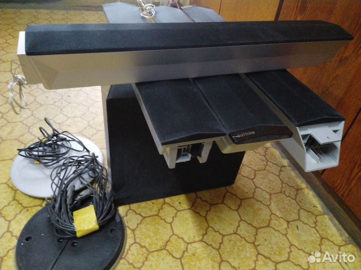 Hyundai H-MS160-Сабвуф колон кин Philips-Магнитола